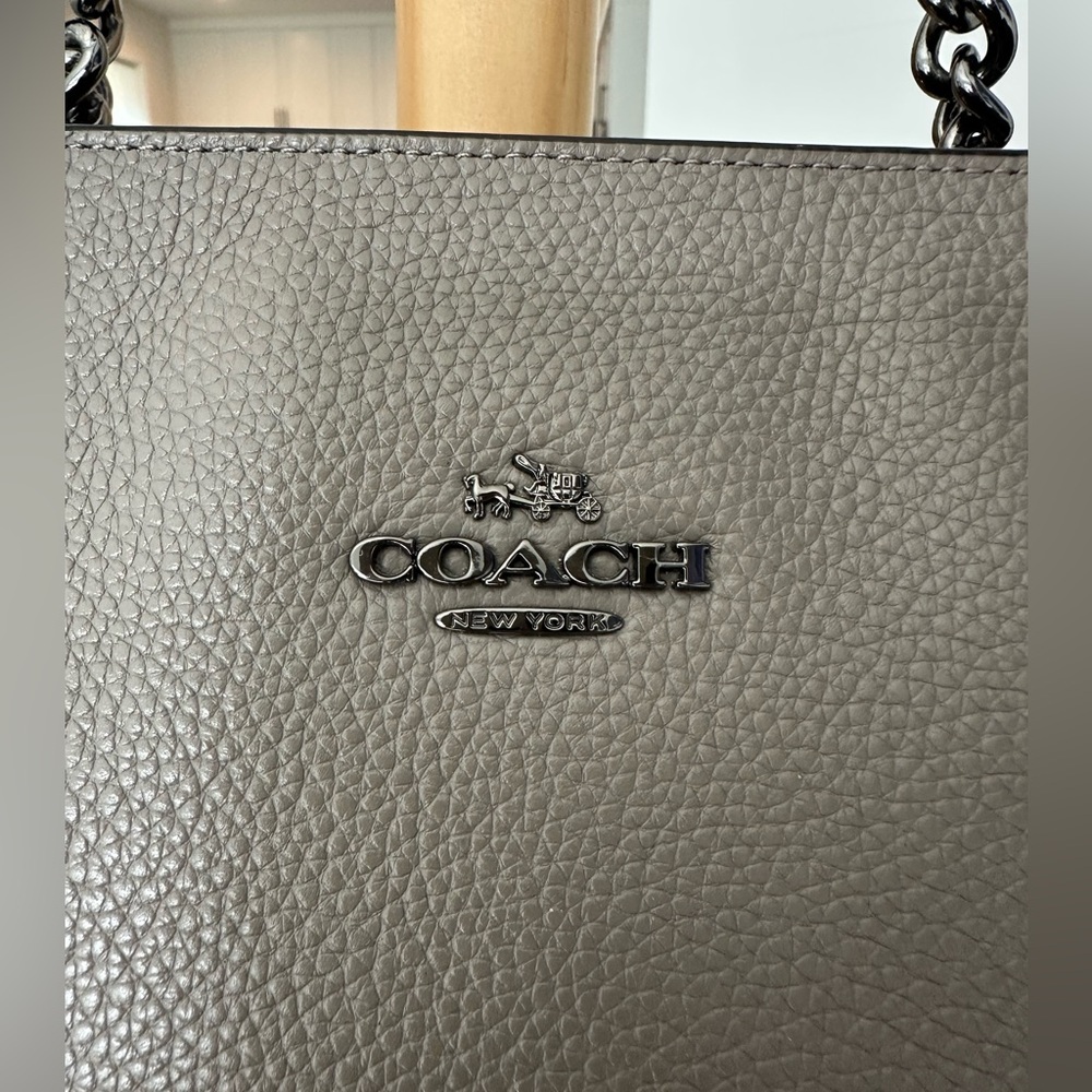 COACH Sophia Tote in Pebble Real
Leather - Immaculate Condition